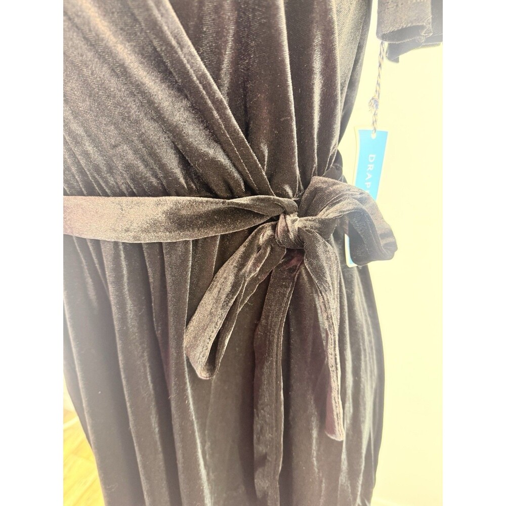 Draper James Black Velvet Wrap Dress Size M Short  Sleeve W/Pockets - Picture 10 of 16